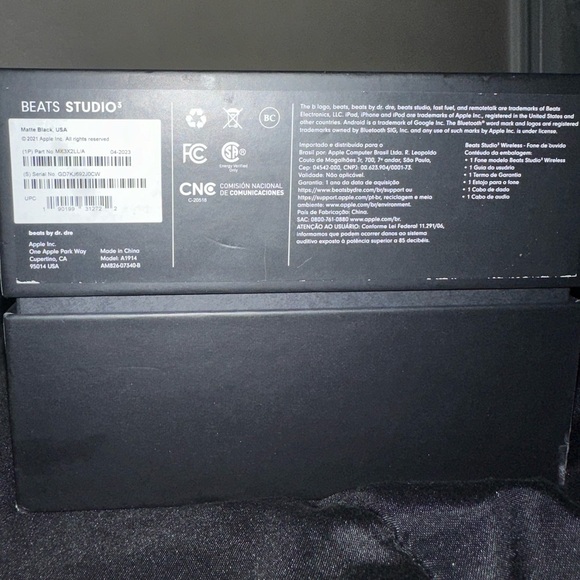 Beats Studio3 Headphones Black - Picture 4 of 12